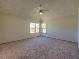 684 10th St, Gearhart, Or 97138 4 Beds 2 Baths 1,900 Sqft in Gearhart, OR (Photo 3 of 6)