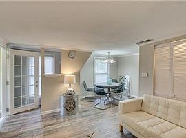 1820 Country Club Rd, Allen, Tx 75002 2 Beds 2 Baths 876 Sqft in Allen, TX (Photo 3 of 11)