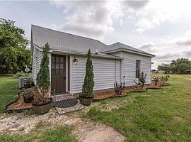 1820 Country Club Rd, Allen, Tx 75002 2 Beds 2 Baths 876 Sqft in Allen, TX (Photo 9 of 11)