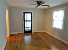 2312 Homeview Dr, Henrico, Va 23294 3 Beds 1 Bath 1,067 Sqft in Richmond, VA (Photo 9 of 12)