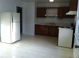 206 2nd St, Colonial Beach, Va 22443 3 Beds 1.5 Baths 1,248 Sqf in Colonial Beach, VA (Photo 6 of 8)