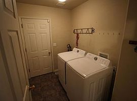 1410 N 125 E, Layton, Ut 84041 4 Beds 3 Baths 3,034 Sqft in Layton, UT (Photo 11 of 12)