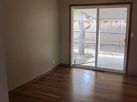 5bedroom 2bath in Boulder, CO (Photo 7 of 9)