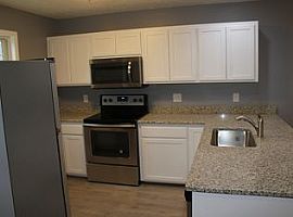 347 E 1st St, Greenwood, Ne 68366 2 Beds 1.5 Baths 900 Sqft in Greenwood, NE (Photo 6 of 9)