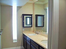 1533 E Solano Dr, Phoenix, Az 85014 3 Beds 2 Baths 1,800 Sqft in Phoenix, AZ (Photo 9 of 11)