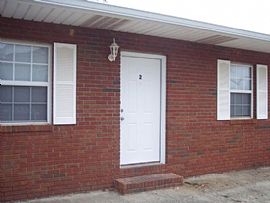 201 Gayle Ave Sw Apt 2, Jacksonville, Al 36265 2 Beds 1 Bath -- in Jacksonville, AL