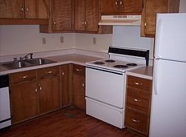 201 Gayle Ave Sw Apt 2, Jacksonville, Al 36265 2 Beds 1 Bath -- in Jacksonville, AL (Photo 2 of 6)