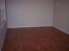 201 Gayle Ave Sw Apt 2, Jacksonville, Al 36265 2 Beds 1 Bath -- in Jacksonville, AL (Photo 3 of 6)