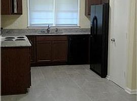 7909 Deep Hollow Ct, Charlotte, Nc 28226 (747) 444-3766 in Charlotte, NC (Photo 2 of 8)