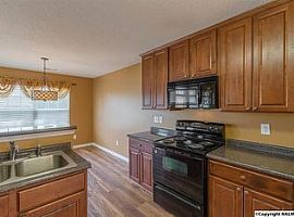 4706 Carrington Blvd Se, Owens Cross Roads, Al 35763 3 Beds 2 B in Owens Cross Roads, AL (Photo 9 of 12)