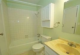 3810 W Creighton Ter, Peoria, Il in Peoria, IL (Photo 8 of 8)