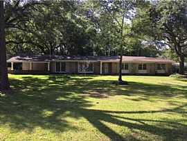 108 Conway Dr W, Mobile, Al 36608 in Mobile, AL