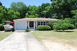 3543 Bayou Blvd, Pensacola, Fl 32503 in Brent, FL