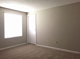 812 Coolee Ln, Indianapolis, in 46229 3 Beds 1.5 Baths 1,120 Sq in Indianapolis, IN (Photo 3 of 9)