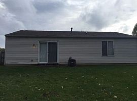 812 Coolee Ln, Indianapolis, in 46229 3 Beds 1.5 Baths 1,120 Sq in Indianapolis, IN (Photo 5 of 9)