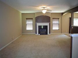 4309 Edgerton Dr, Bellevue, Ne 68123 3 Beds 2 Baths 1,767 Sqft in Bellevue, NE (Photo 6 of 10)
