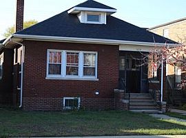 1610 Davis Ave, Whiting in Whiting, IN (Photo 2 of 12)