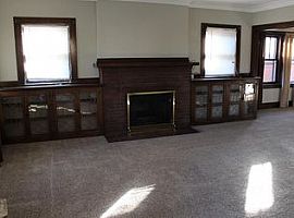 1610 Davis Ave, Whiting in Whiting, IN (Photo 4 of 12)