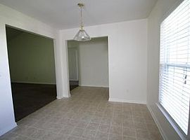  245 Border Rd, Goose Creek, Sc 29445 3 Beds 2 Baths 1,314 Sqft in Goose Creek, SC (Photo 4 of 4)