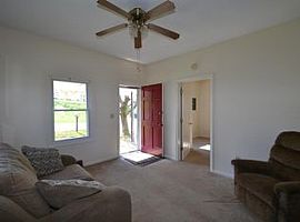 2bed-1bth/117 Concord Pl, Waynesboro, Va in Waynesboro, VA (Photo 2 of 4)