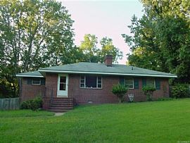 3bed/2bth-8806 Trevillian Rd, North Chesterfield, Va in Richmond, VA