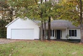  404 Red Leaf Ct, Jacksonville, Nc 28540 3 Beds 2 Baths 1,310 S in Jacksonville, NC