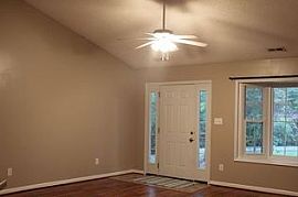  404 Red Leaf Ct, Jacksonville, Nc 28540 3 Beds 2 Baths 1,310 S in Jacksonville, NC (Photo 4 of 4)