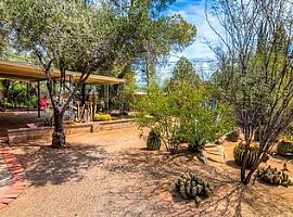 S Baylor Dr Tucson, Az 85710 in Tucson, AZ (Photo 4 of 12)