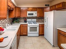 S Baylor Dr Tucson, Az 85710 in Tucson, AZ (Photo 7 of 12)