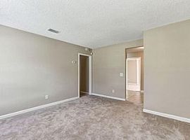 9007 Sibbald Rd, Jacksonville, Fl in Jacksonville, FL (Photo 2 of 8)