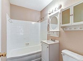 9007 Sibbald Rd, Jacksonville, Fl in Jacksonville, FL (Photo 6 of 8)