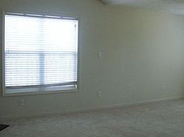 127 Blue Water Dr, Raeford Rent 500 Deposit 500 Total 1000 in Raeford, NC (Photo 3 of 8)