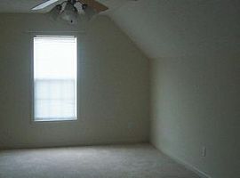 127 Blue Water Dr, Raeford Rent 500 Deposit 500 Total 1000 in Raeford, NC (Photo 4 of 8)