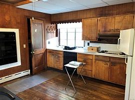 1854 Pen Argyl Rd, Pen Argyl, Pa in Pen Argyl, PA (Photo 3 of 7)