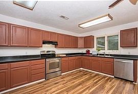 6489 Knotts Island Rd, Virginia Beach, Va 23457 3 Beds 2.5 Bath in Virginia Beach, VA (Photo 5 of 7)