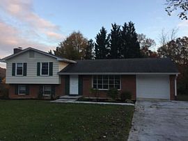 2906 Glenmont Dr, Roanoke, Va 24018 3 Beds 2.5 Baths in Roanoke, VA