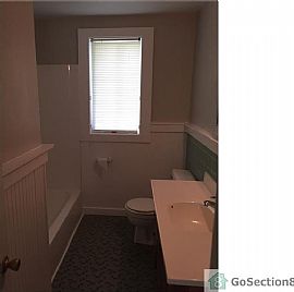 32beds 1 Bath 1,100 Sqft in Mobile, AL (Photo 3 of 4)