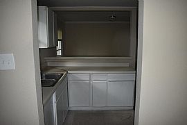 2 Beds 1 Bath 1,524 Sqft in Mobile, AL (Photo 5 of 9)