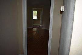 2 Beds 1 Bath 1,524 Sqft in Mobile, AL (Photo 6 of 9)