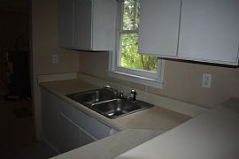 2 Beds 1 Bath 1,524 Sqft in Mobile, AL (Photo 7 of 9)