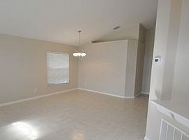 916 Shaw Cir, Melbourne, Fl 32940 3 Beds 2 Baths 1,890 Sqft in Melbourne, FL (Photo 4 of 7)