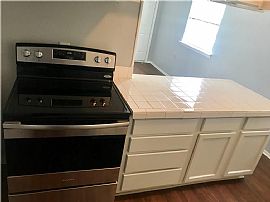 6718 Sweet Sue Ln Welcome Home!!this Charming 3 Bedroom 1.5 Bat in Dallas, TX (Photo 3 of 11)