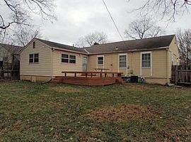 3907 W 67th St, Prairie Village, Ks 66208 3 Beds 2 Baths 1,225  in Prairie Village, KS (Photo 2 of 12)