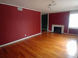 3907 W 67th St, Prairie Village, Ks 66208 3 Beds 2 Baths 1,225  in Prairie Village, KS (Photo 8 of 12)