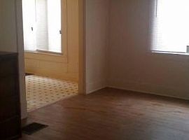 3814 Vermont Ave, Louisville Rent 500 Deposit 500 Total 1000 in Louisville, KY (Photo 3 of 4)