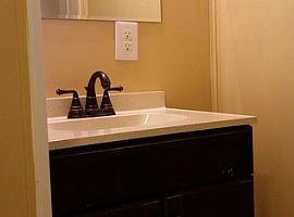  413 Ridgeway St, Sumter, Sc 29153 3 Beds 1 Bath 1,000 Sqft in Sumter, SC (Photo 3 of 4)