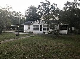  944 Dills Bluff Rd, Charleston, Sc 29412 3 Beds 1 Bath 925 Sqf in Charleston, SC (Photo 2 of 4)