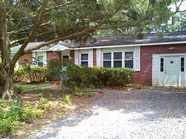  1753 Markham Rd, Charleston, Sc 29414 3 Beds 1.5 Baths 1,800 S in Charleston, SC