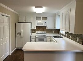  105 Backman St, Lexington, Sc 29072 2 Beds 2 Baths 1,050 Sqft in Lexington, SC (Photo 2 of 4)