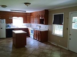 1249 50th St S, Birmingham, Al 35222 in Birmingham, AL (Photo 5 of 7)